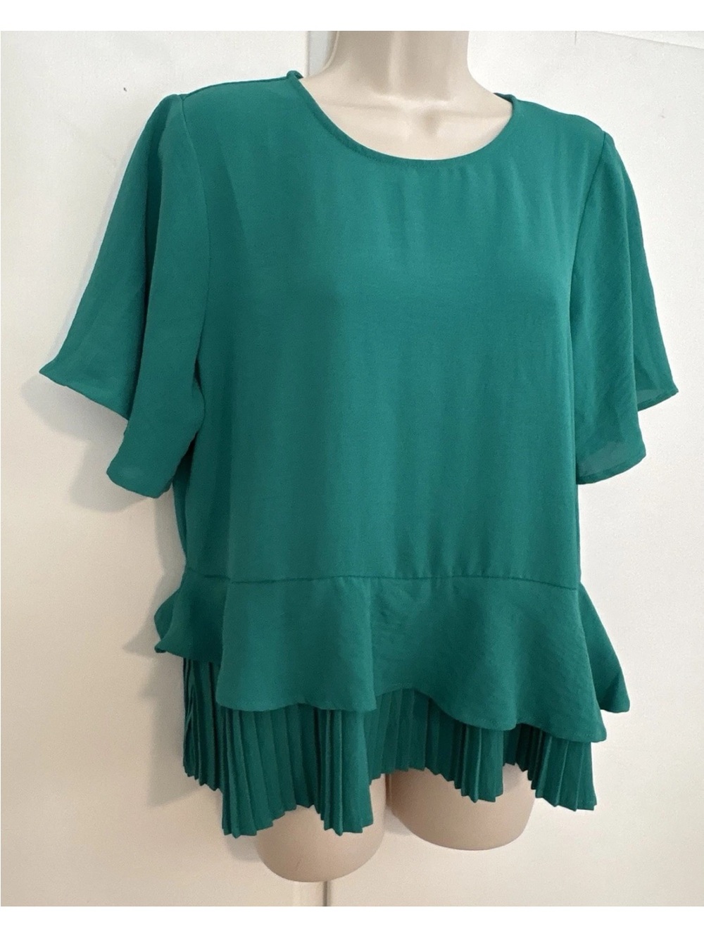 Flawless Regular Small Green Partial Pleated Blouse Black Label By C’est Toi